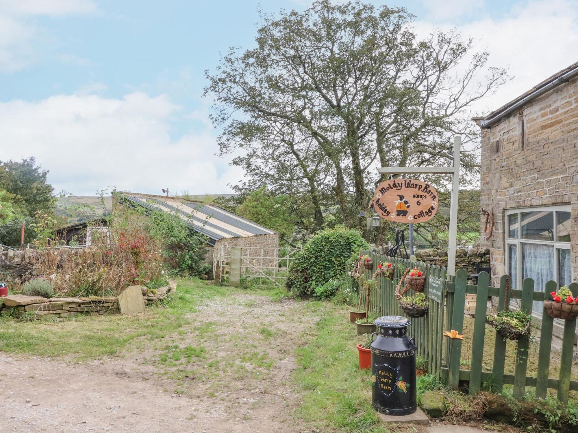 Moldy Warp Barn Villa Keighley Exterior photo